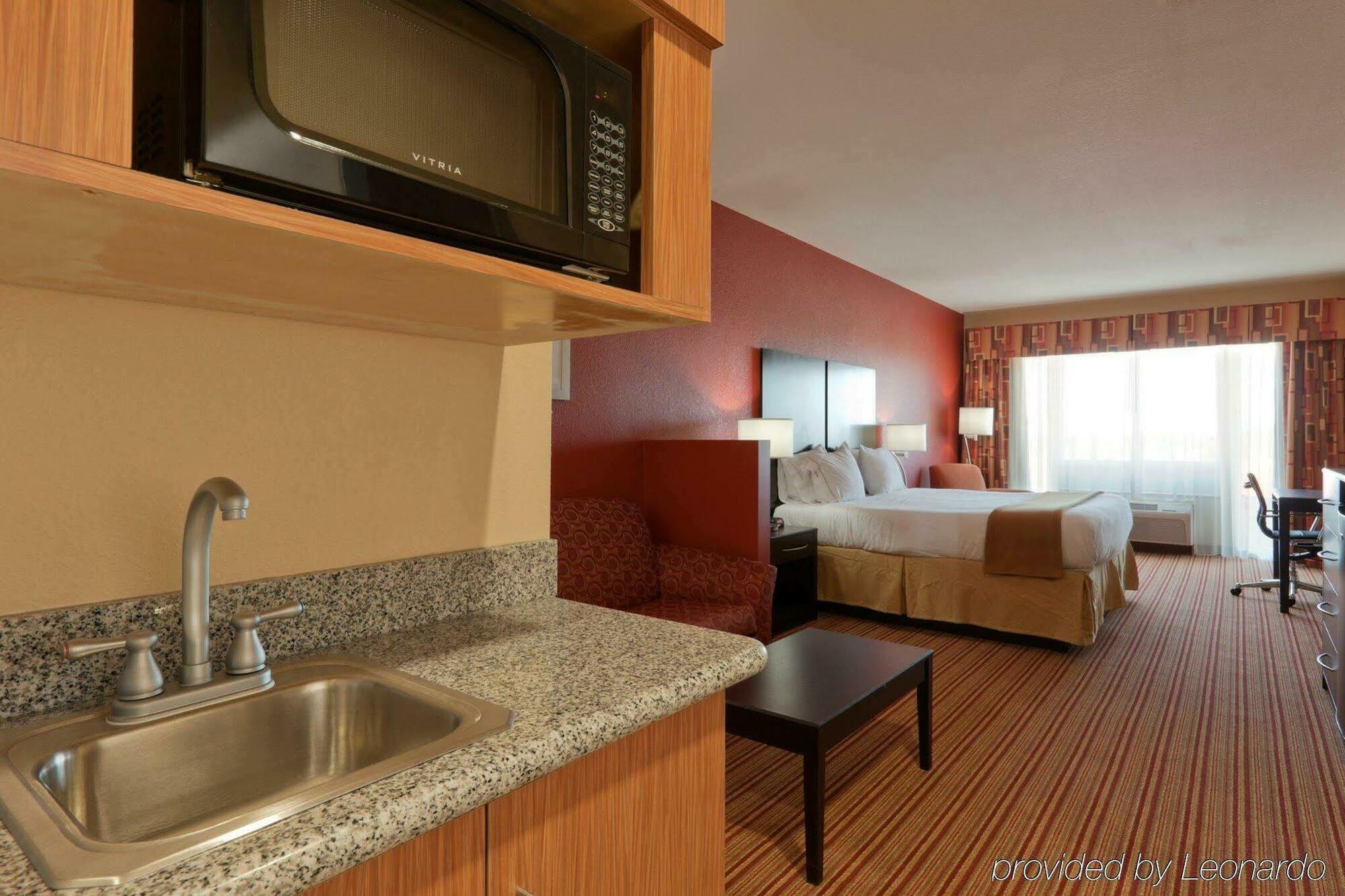 Holiday Inn Express Hotel Winona North By Ihg חדר תמונה